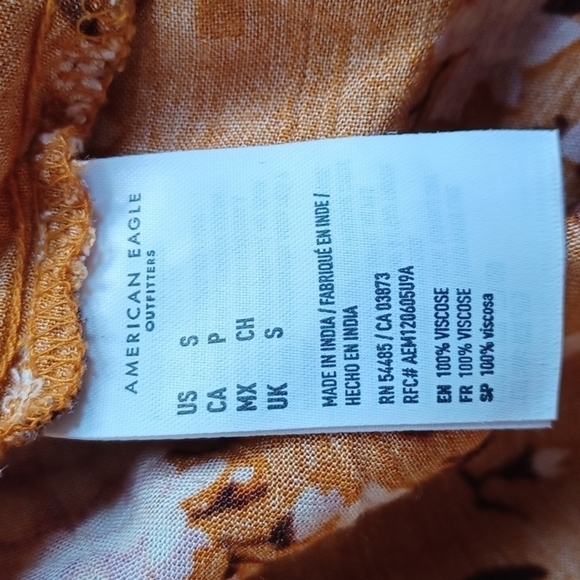 AMERICAN Eagle floral crop/ tie up top. Size small. Good used condition, no flaw - Picture 9 of 11